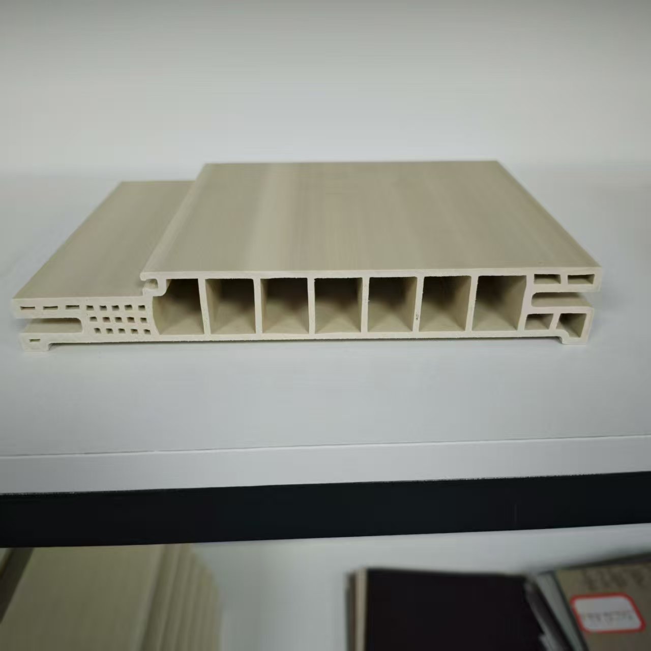 40mm/45mm Panel için 100/140/180/220mm A-tipi WPC Kapı Çerçevesi